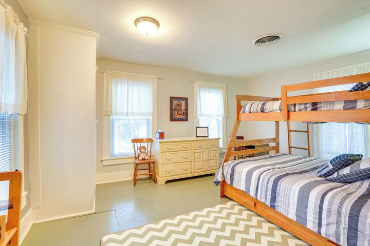 Centrally Located Retreat Near Chautauqua Lake
