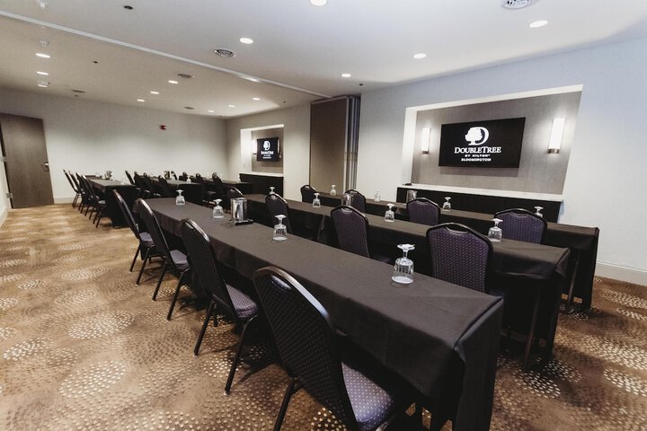 DoubleTree by Hilton Hotel Bloomington