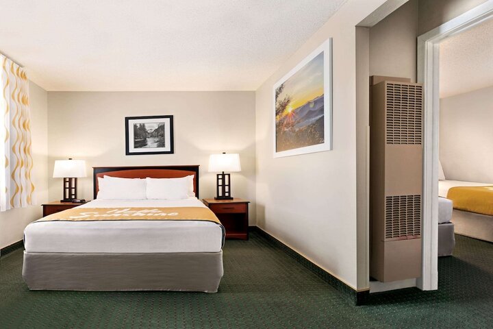 Room 33 of 44