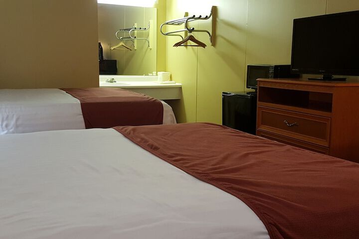 Room 10 of 27