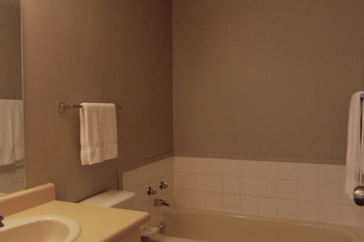 Room 34 of 51