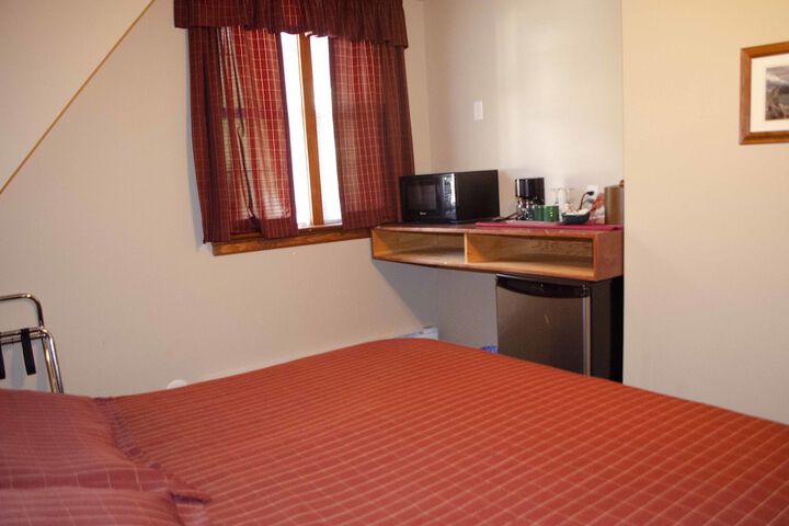 Room 48 of 93