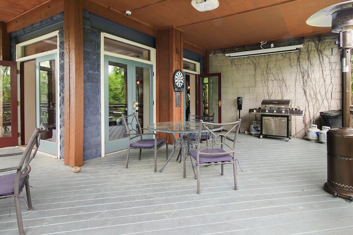 Stone Waters Inn