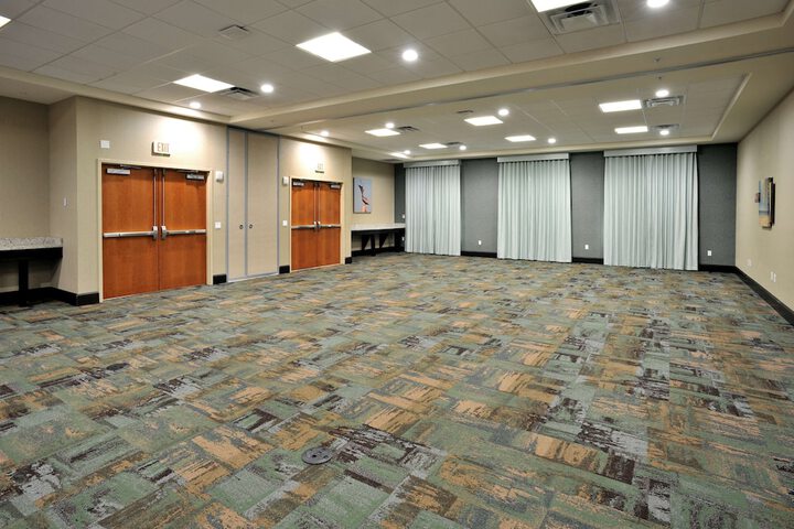 Hotel Dello Ft. Lauderdale Airport Tapestry Collection by Hilton