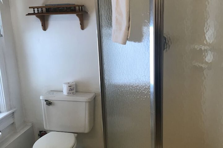 Room 28 of 62