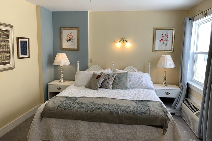 Come From Away B & B Inn