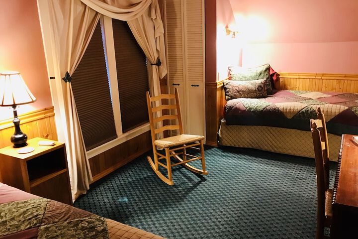 Room 65 of 79