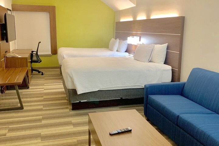 Room 9 of 31