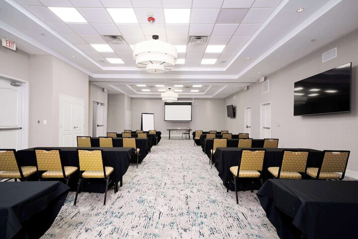 Room 16 of 27