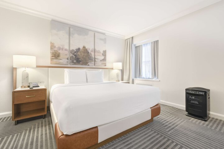 Room 70 of 125
