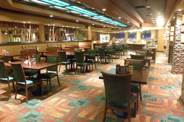 Dining 23 of 31