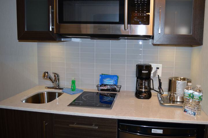 Holiday Inn & Suites Syracuse Airport - Liverpool by IHG