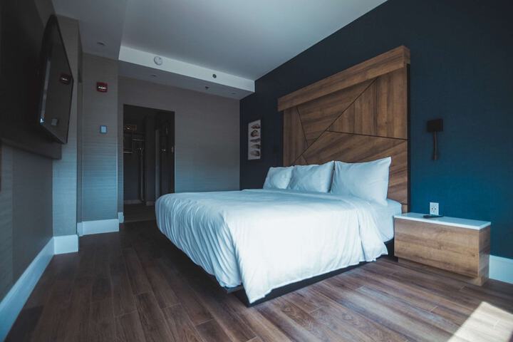 Room 27 of 65