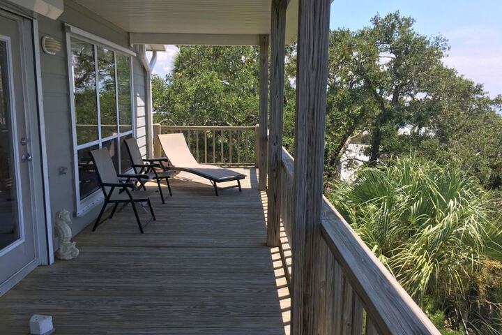 Seahorse Landing