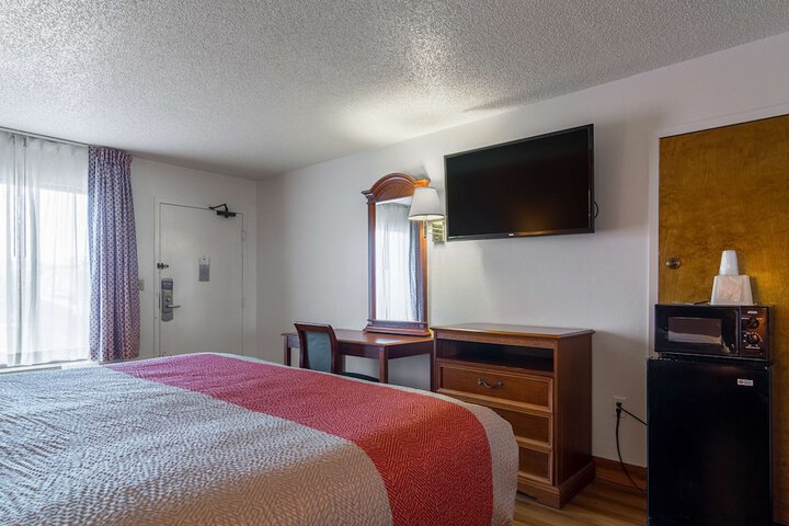 Motel 6 Waycross GA