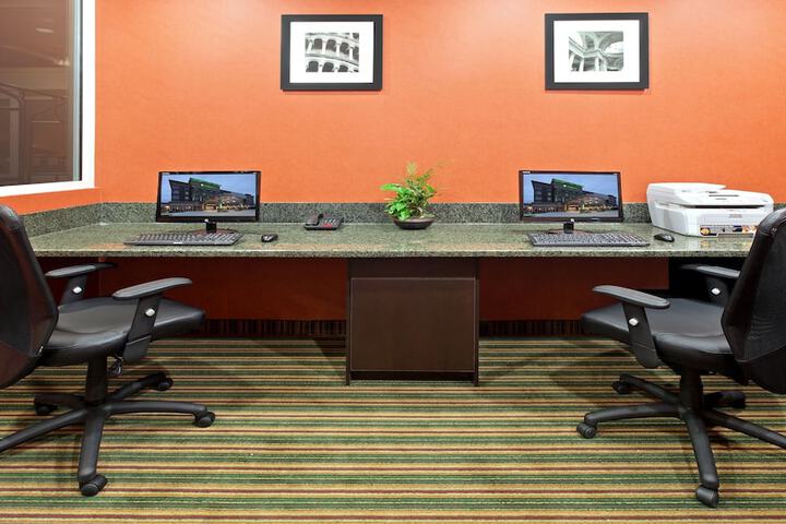 Holiday Inn Garland by IHG