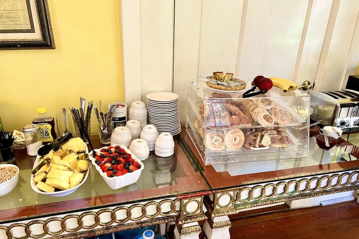 Breakfast/Coffee Service 82 of 100