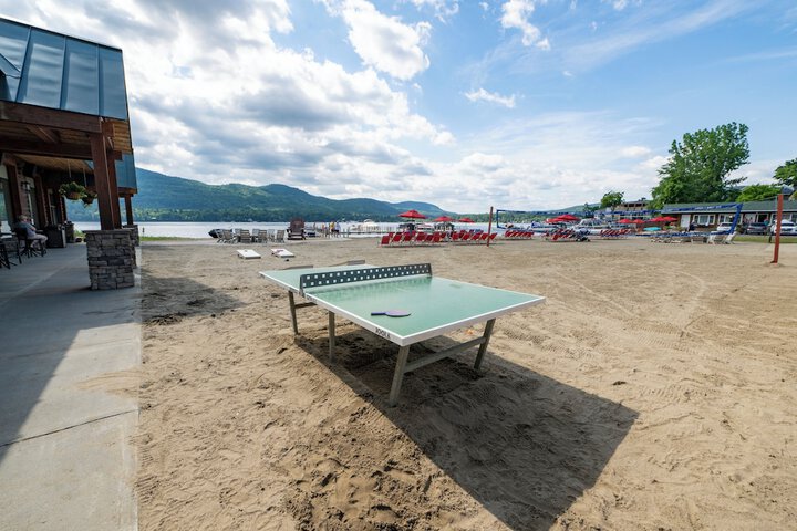 Scottys Lakeside Resort