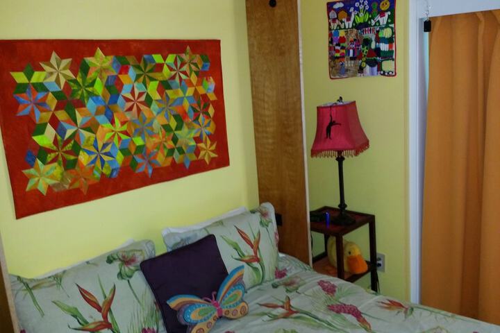 Room 25 of 83