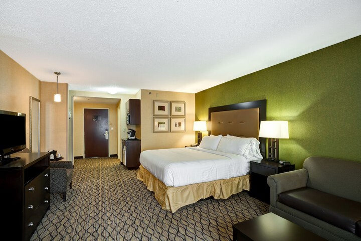 Room 18 of 32