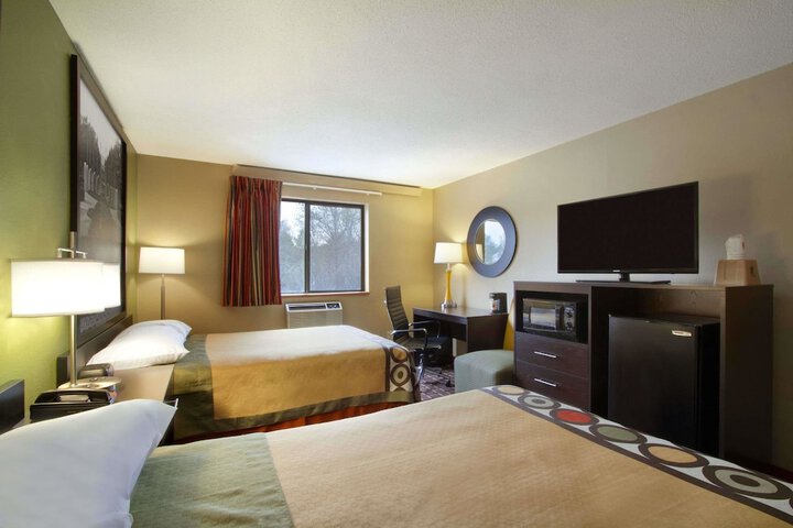 Room 16 of 32
