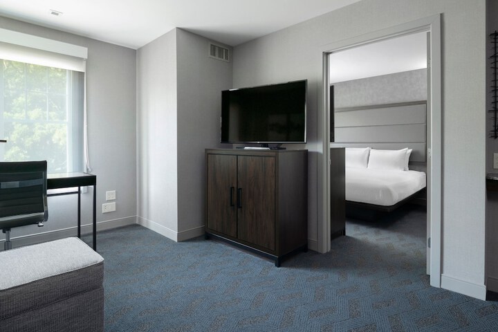 Room 34 of 66