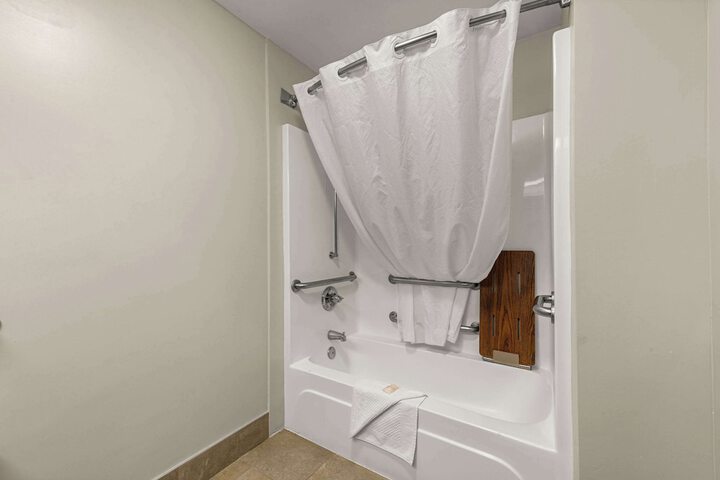 Quality Inn & Suites Matthews - Charlotte