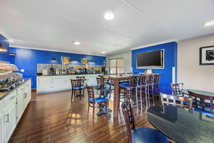 Best Western Shelbyville Inn and Suites Celebration Inn