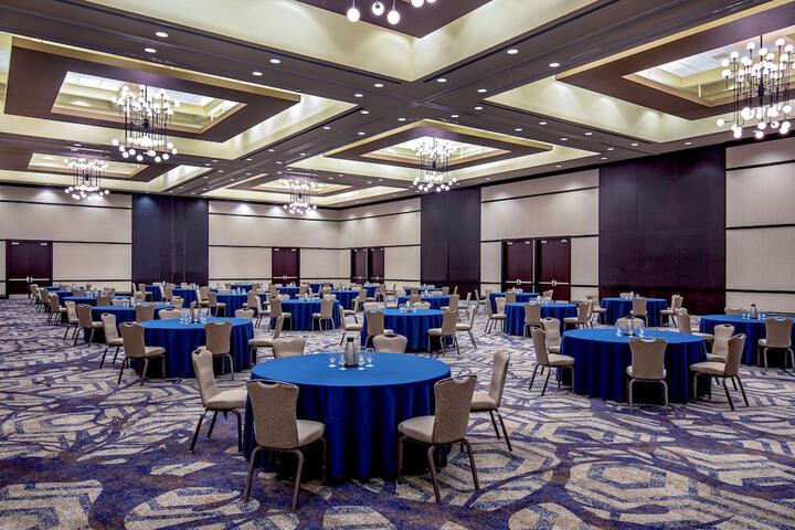 Hilton Columbus / Polaris