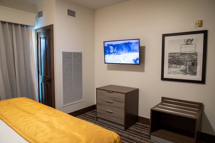Room 70 of 84