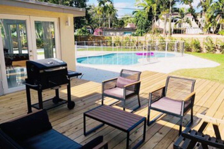 Luxe Miami Shores Home With Pool & BBQ