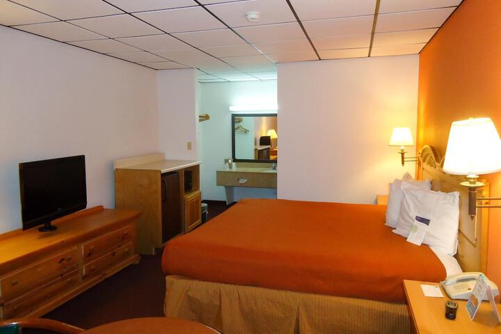 Room 12 of 38