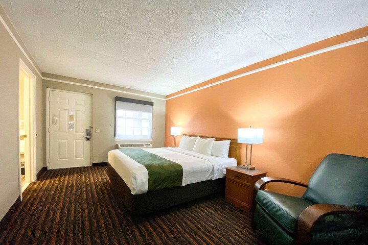 Room 11 of 20