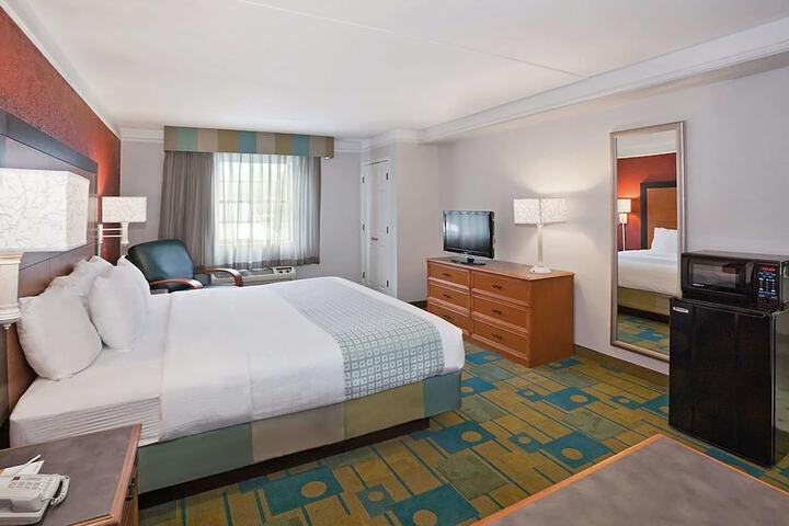 Room 10 of 21