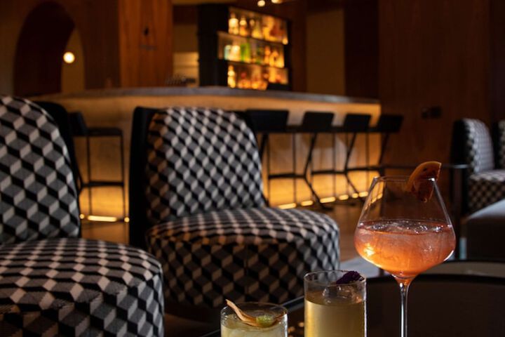 Lounge 268 of 278