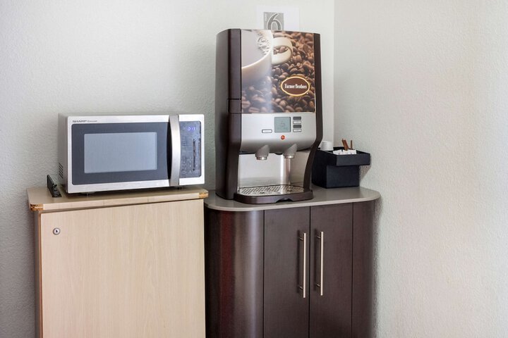 Motel 6 Mojave CA