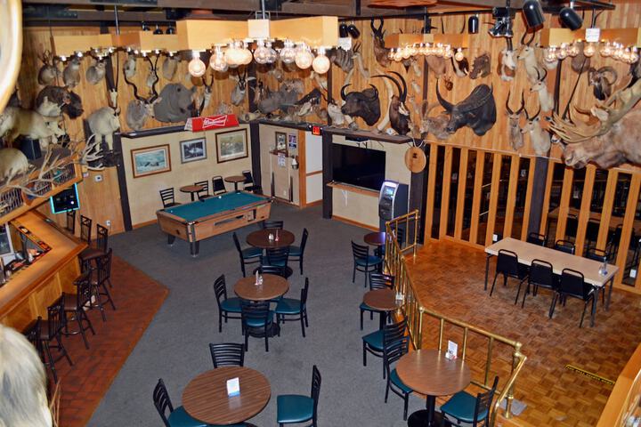 Lounge 21 of 25