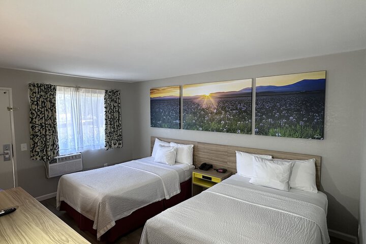 Days Inn by Wyndham San Marcos
