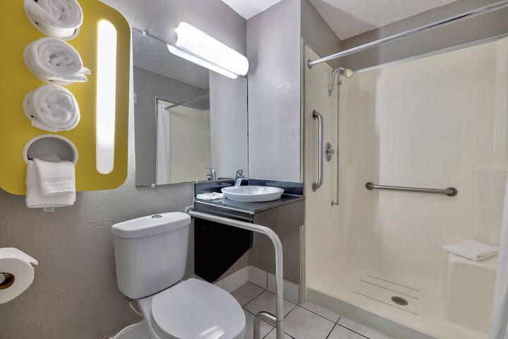 Room 14 of 26