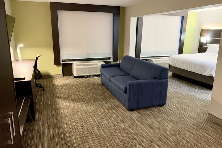 Holiday Inn Express & Suites Longview North by IHG