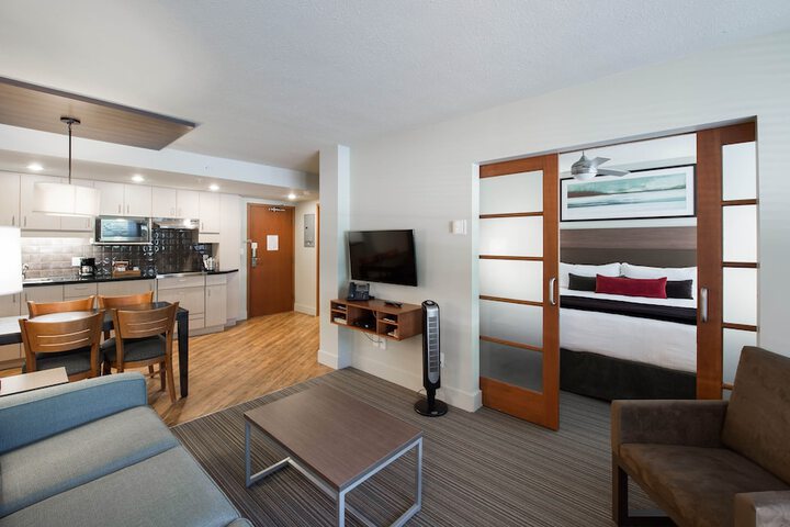 Room 14 of 26
