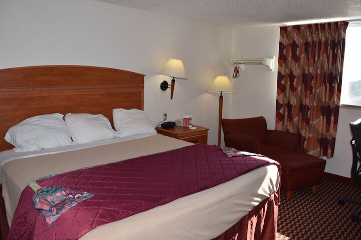 Room 12 of 49