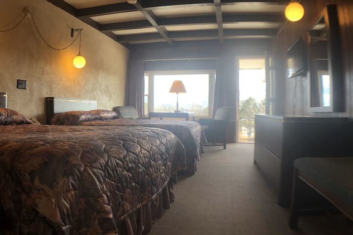 Room 6 of 20