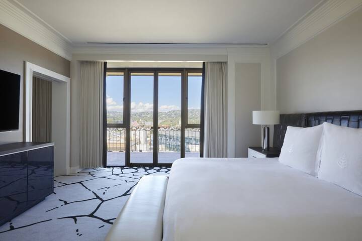 Beverly Wilshire Beverly Hills, a Four Seasons Hotel