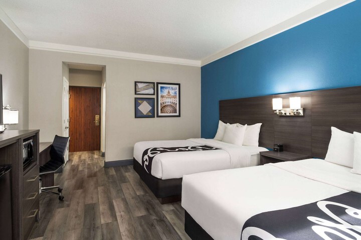 Room 30 of 40