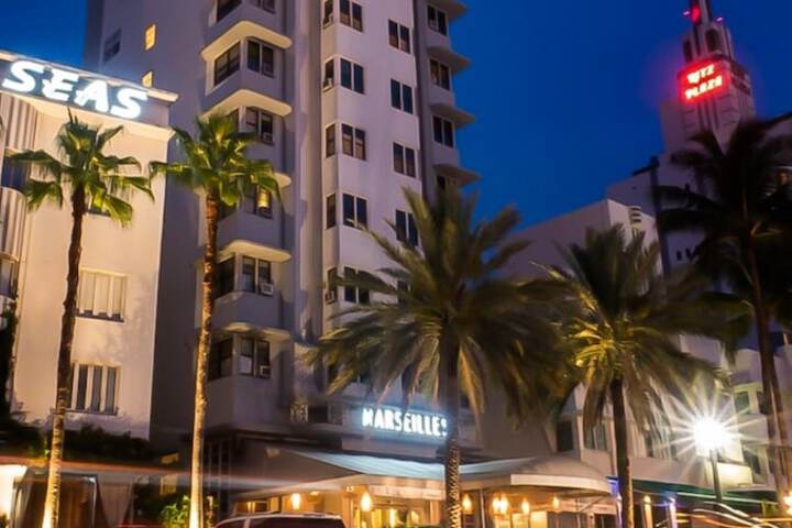 Hotel 5 of 103