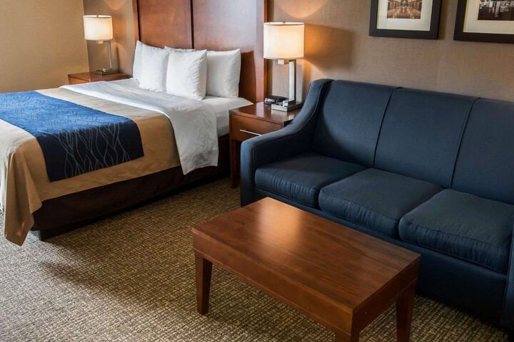 Comfort Inn Crystal Lake - Algonquin
