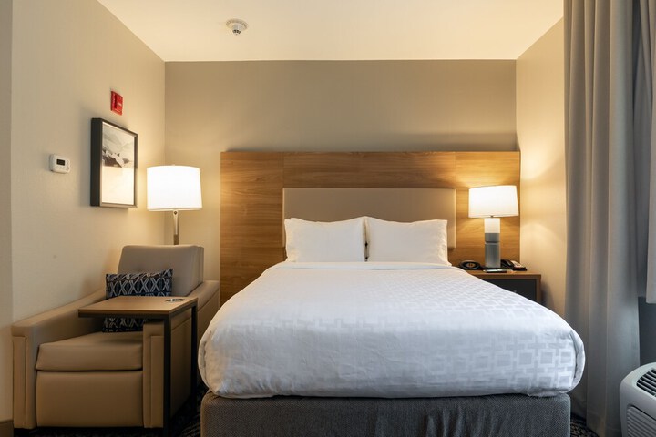 Candlewood Suites Enterprise by IHG