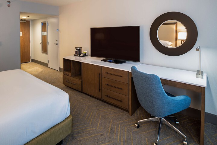 Room 57 of 80