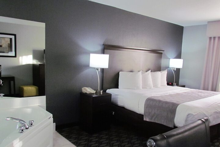Room 34 of 75